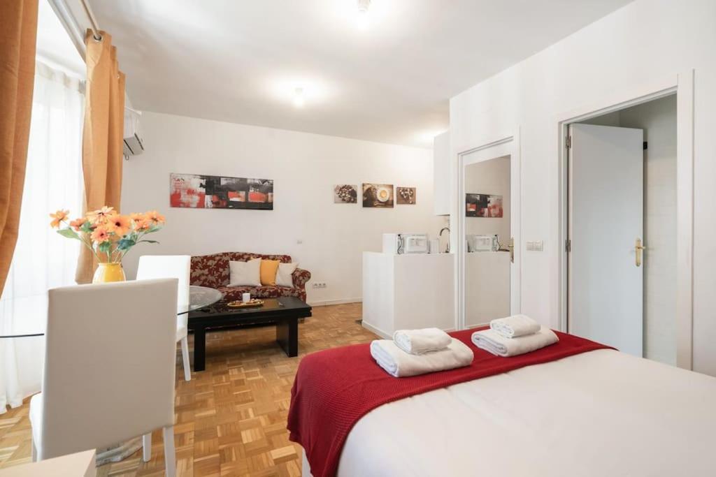 Studio Located In Puerta De Alcala - 2 Madrid Exteriér fotografie